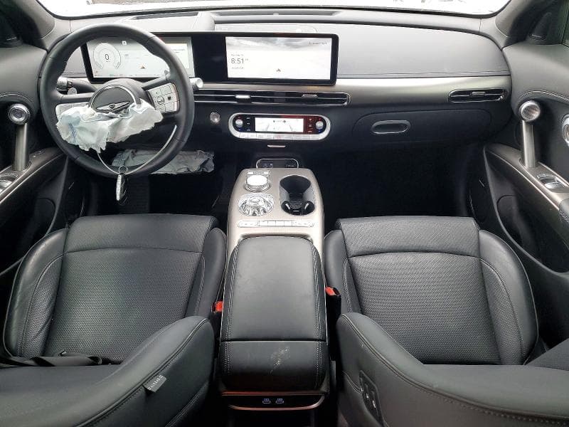 2024 GENESIS GV60 ADVANCED 8