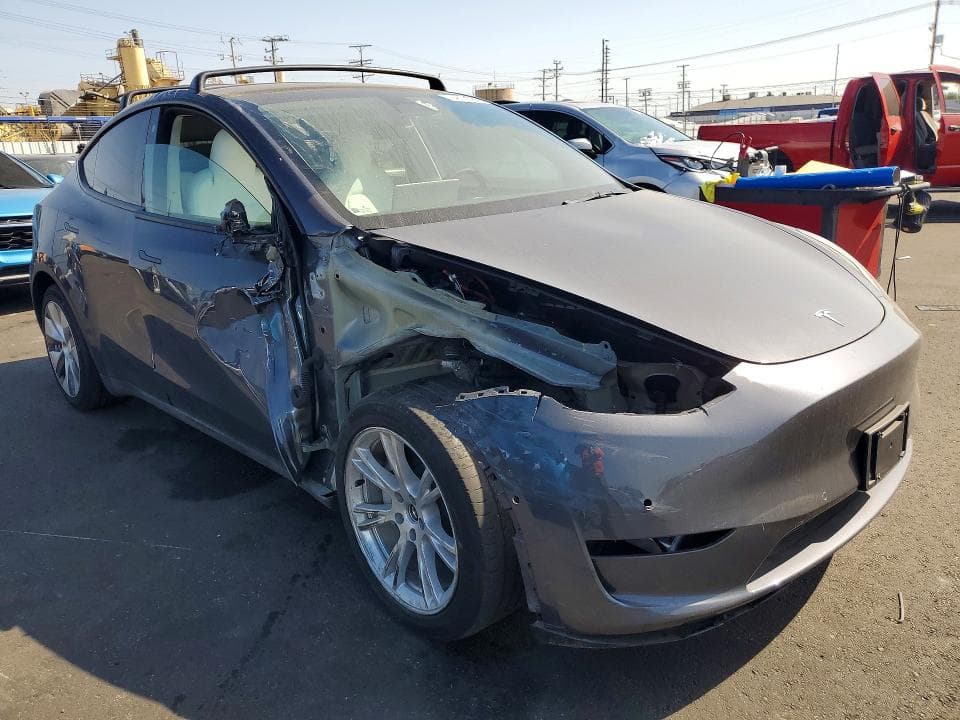 2022 TESLA MODEL Y 4