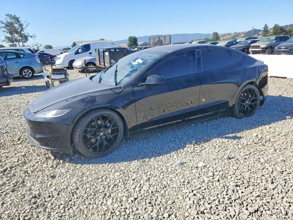 2025 TESLA MODEL 3 - 1