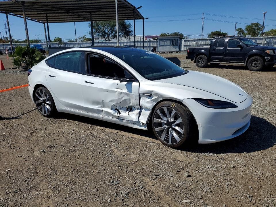 2025 TESLA MODEL 3 4