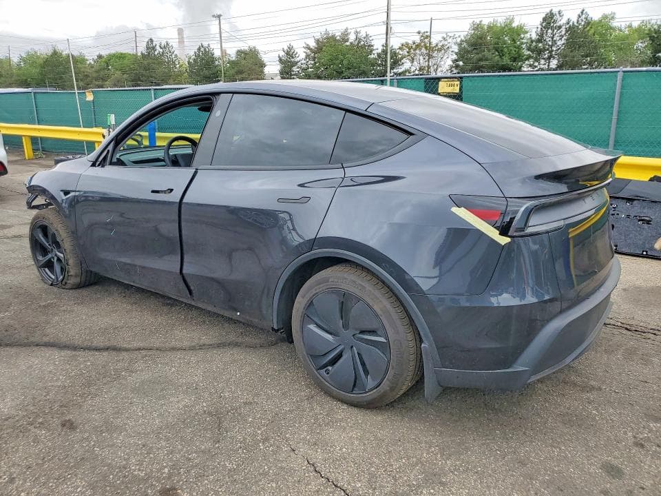 2026 TESLA MODEL Y 2