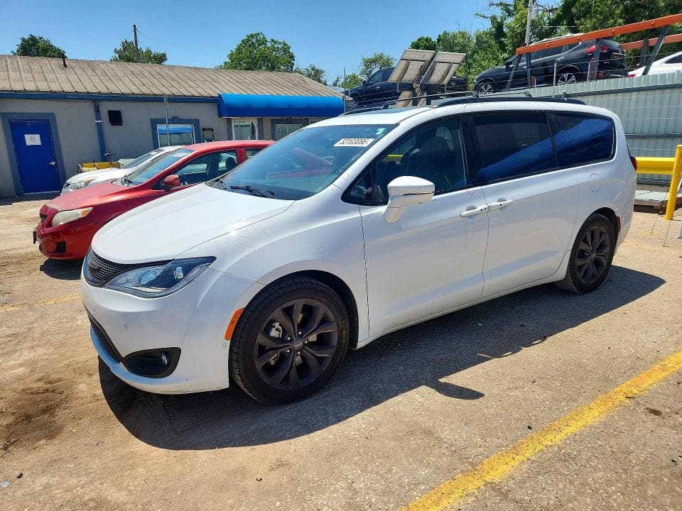 2019 CHRYSLER PACIFICA LIMITED - 1