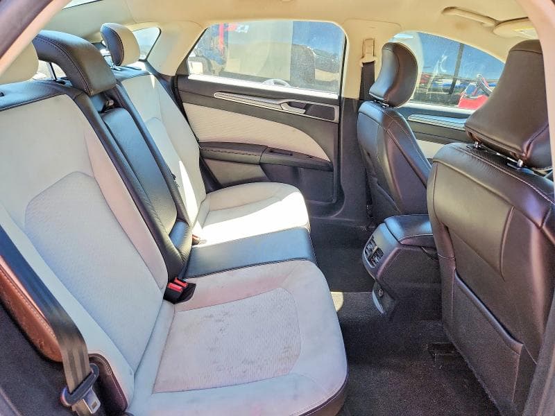 2019 FORD FUSION SE 10