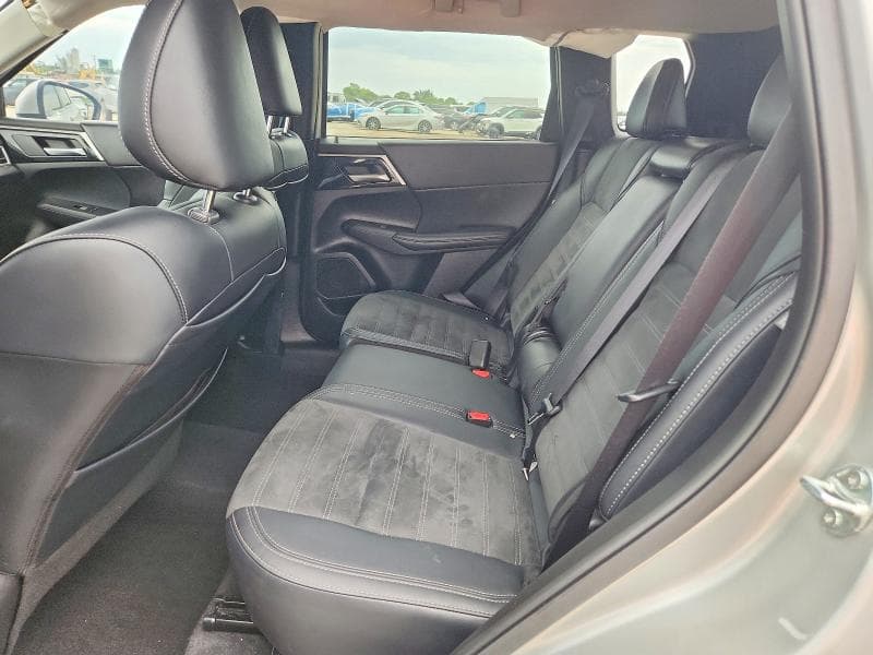 2024 MITSUBISHI OUTLANDER SE 11
