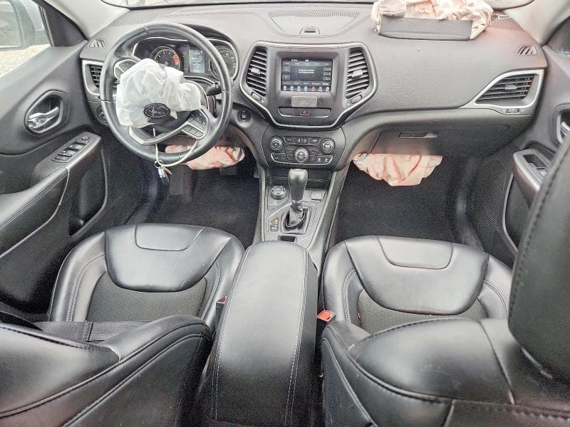 2019 JEEP CHEROKEE LATITUDE PLUS 8