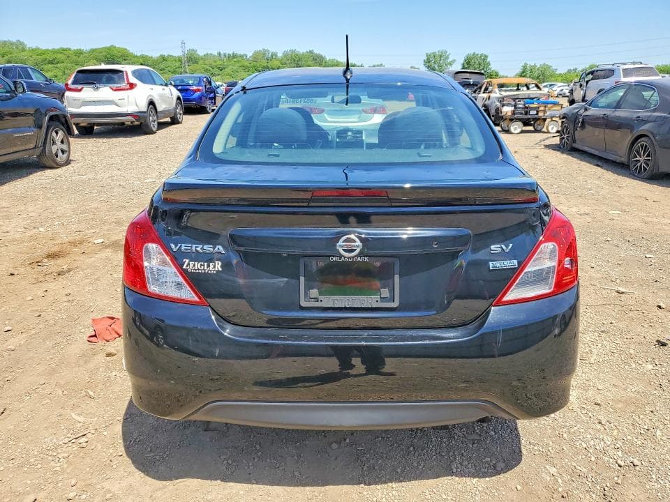 2019 NISSAN VERSA SV 6