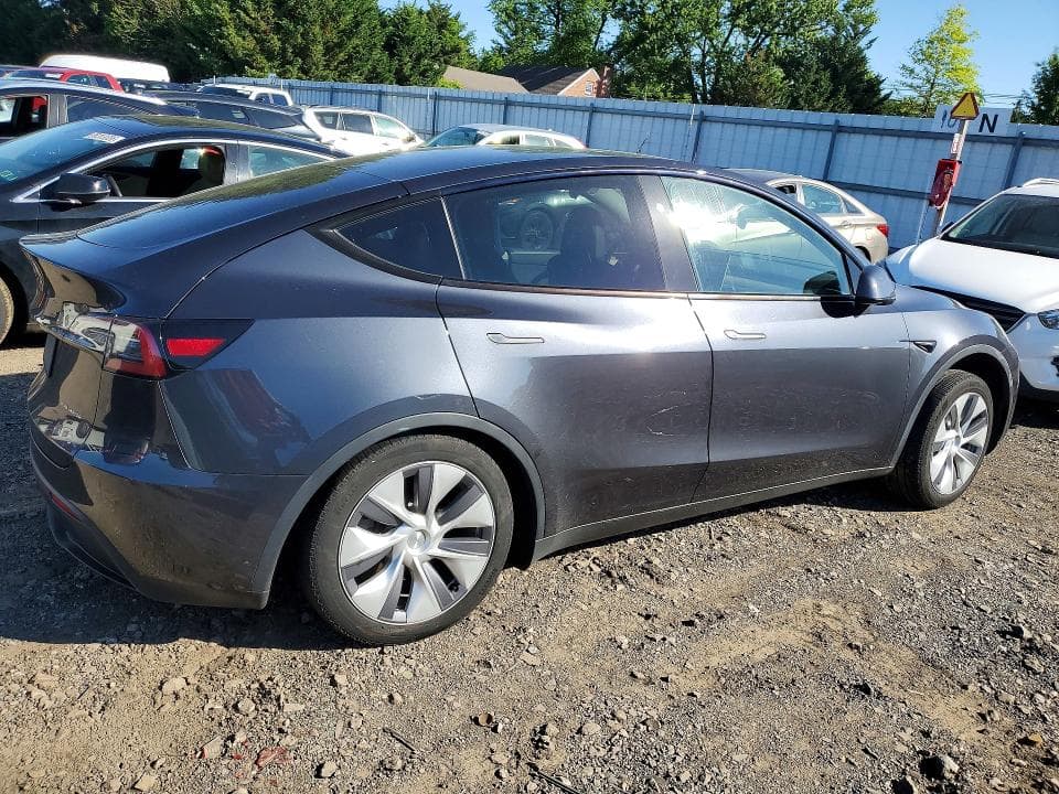 2024 TESLA MODEL Y 3