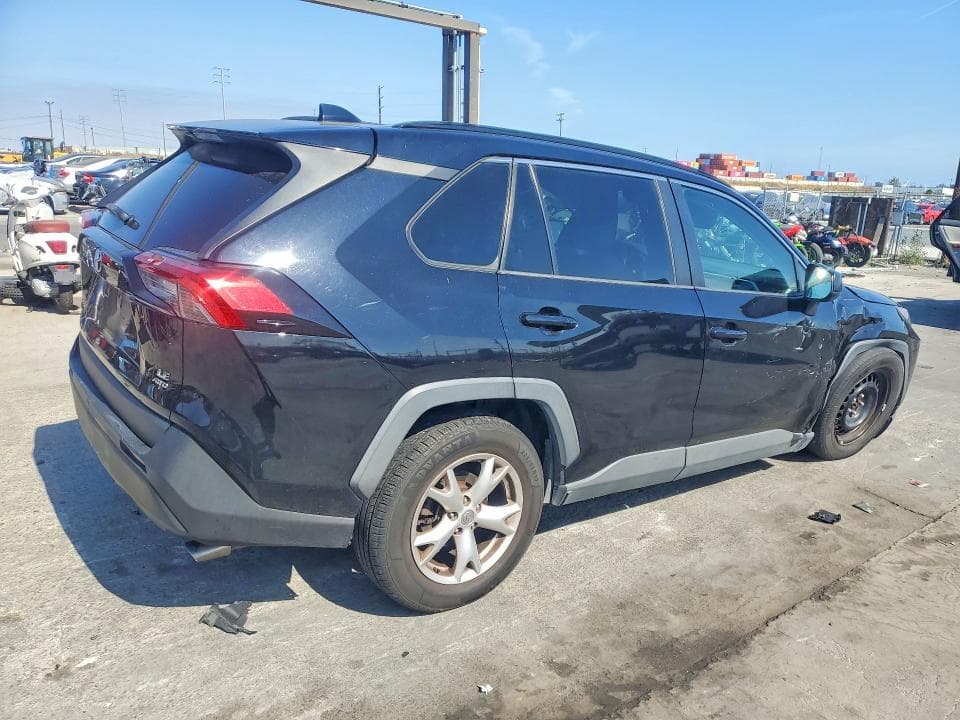 2019 TOYOTA RAV4 LE 3
