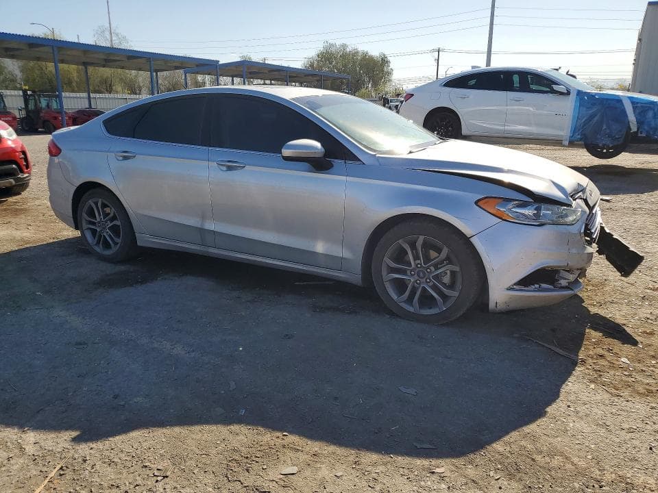 2017 FORD FUSION SE 4