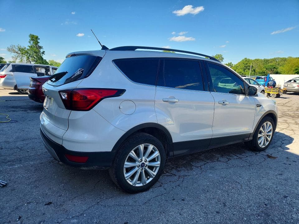 2019 FORD ESCAPE SEL 3