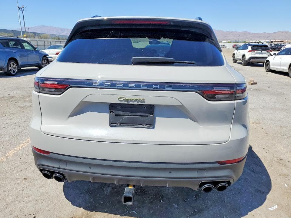2023 PORSCHE CAYENNE E-HYBRID 6