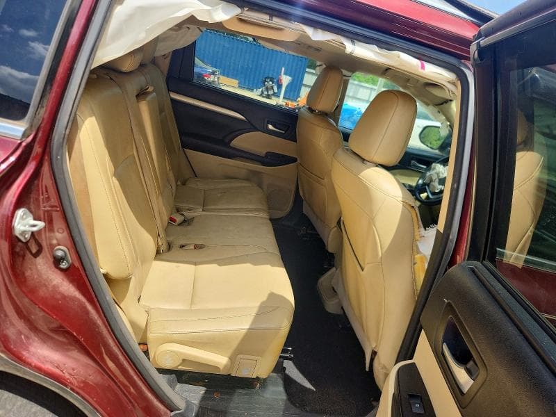 2017 TOYOTA HIGHLANDER XLE 11