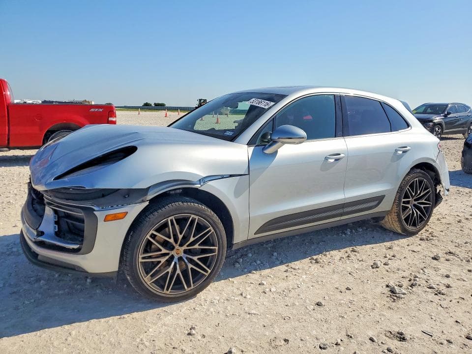 2024 PORSCHE MACAN BASE - 1