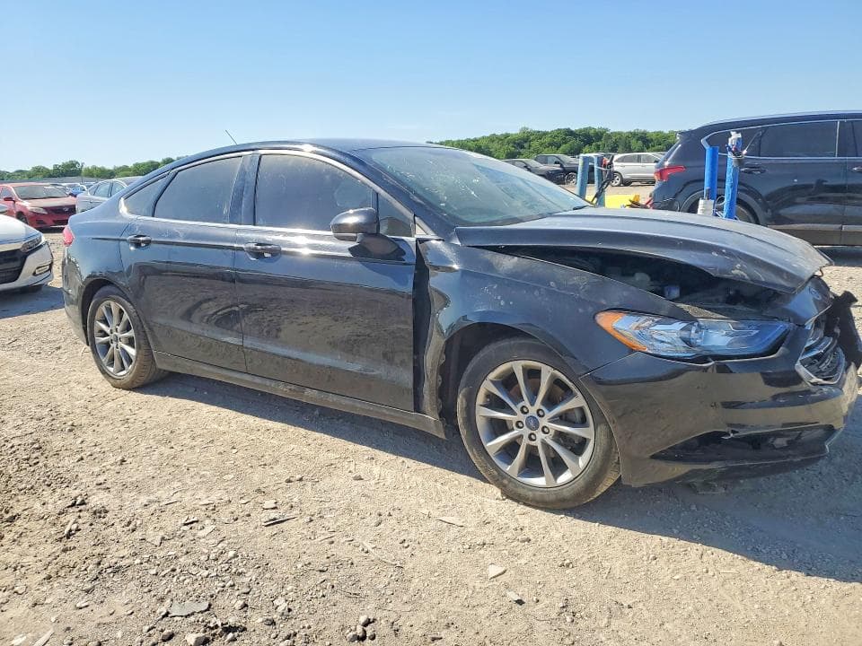 2017 FORD FUSION SE 4