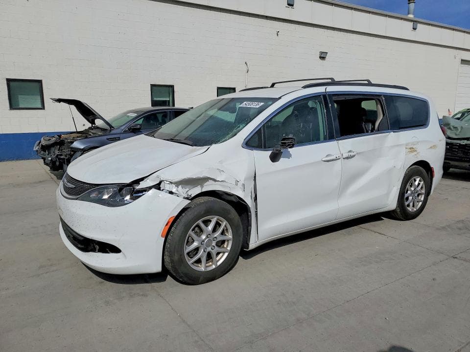 2020 CHRYSLER VOYAGER LXI