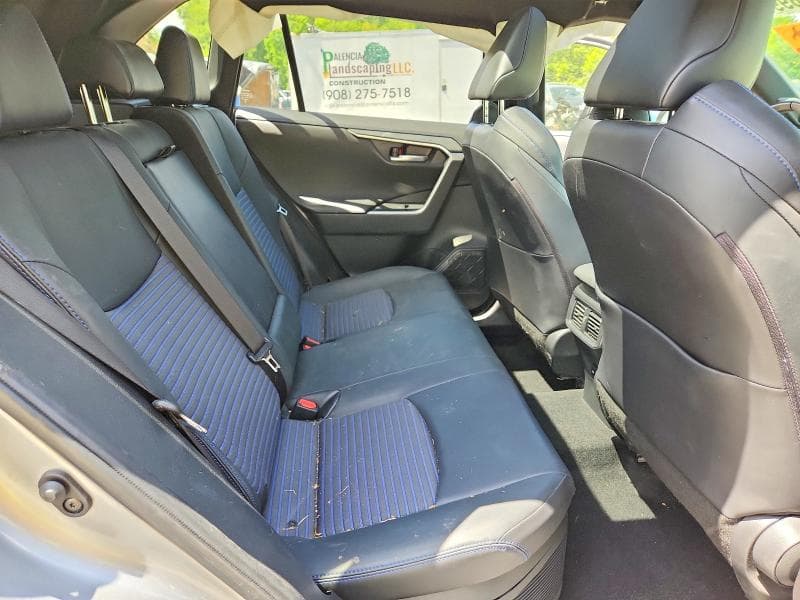 2022 TOYOTA RAV4 XSE 11