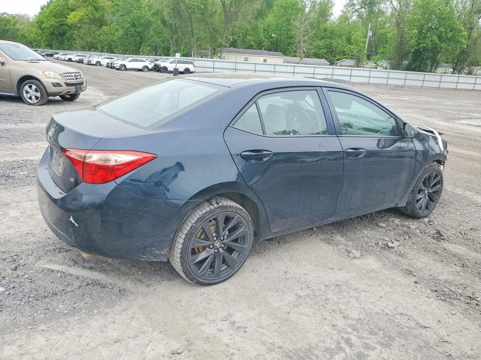 2017 TOYOTA COROLLA LE 3