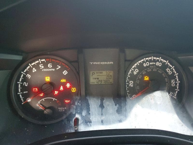 2017 TOYOTA TACOMA SR 9