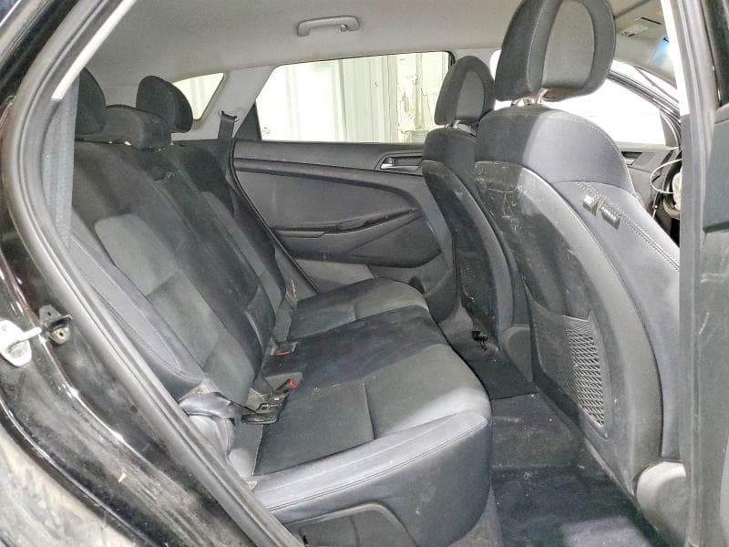 2017 HYUNDAI TUCSON SE 11