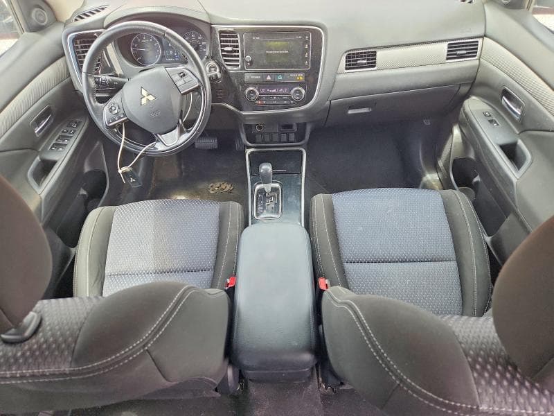 2018 MITSUBISHI OUTLANDER SE 8