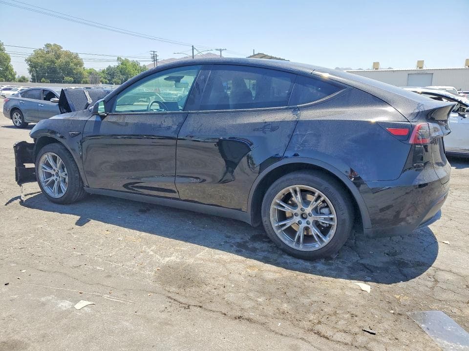 2024 TESLA MODEL Y 2