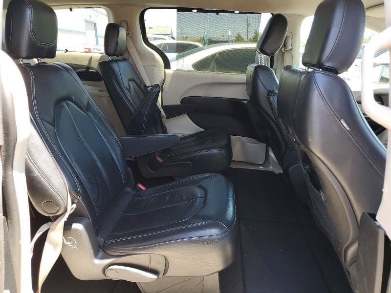2022 CHRYSLER PACIFICA TOURING L 10