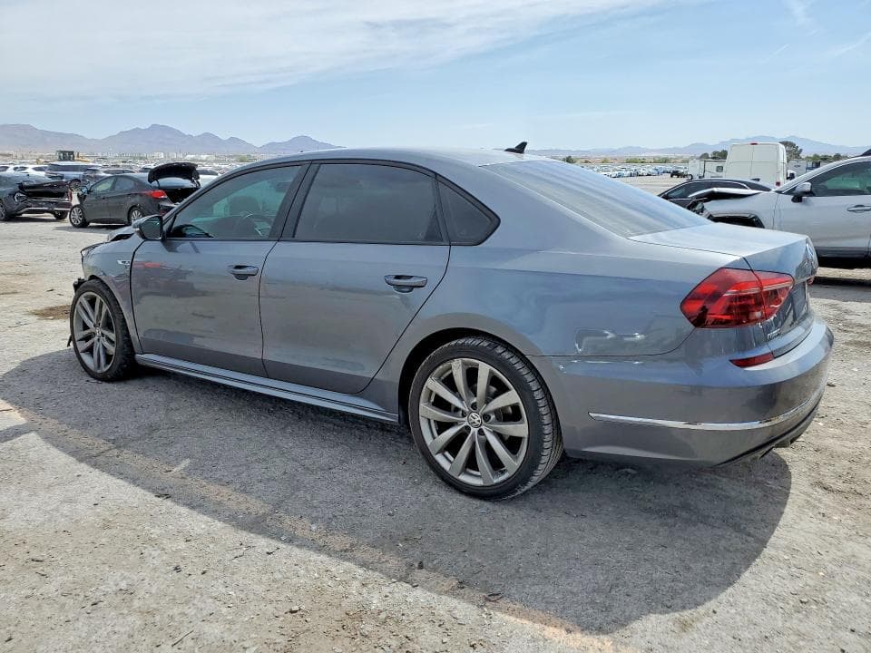2018 VOLKSWAGEN PASSAT S 2
