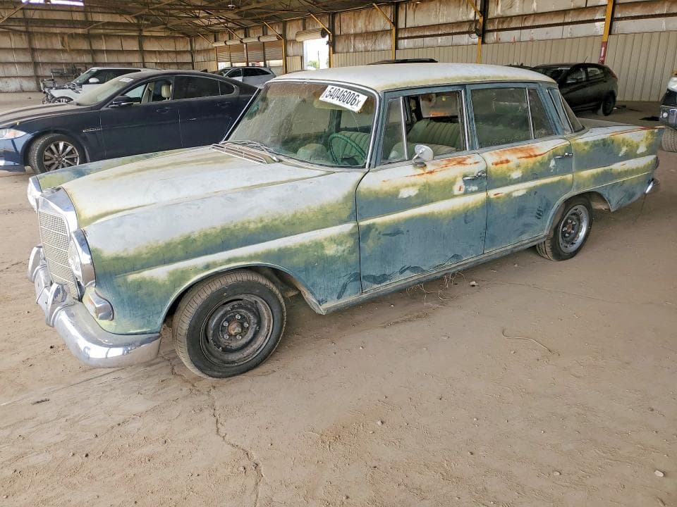 1966 MERCEDES 200D RWD