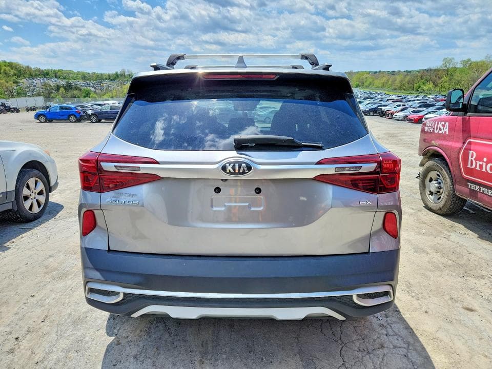 2021 KIA SELTOS EX 6
