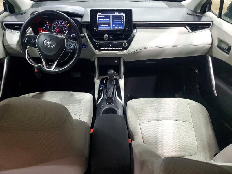 2022 TOYOTA COROLLA CROSS LE 8