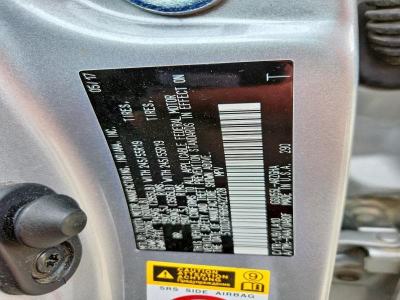 2017 TOYOTA HIGHLANDER LIMITED 13