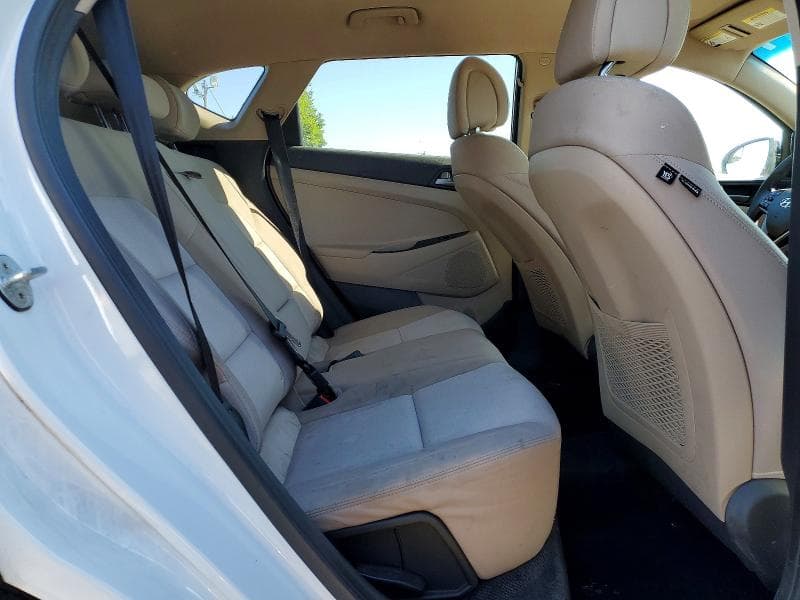 2018 HYUNDAI TUCSON SE 11