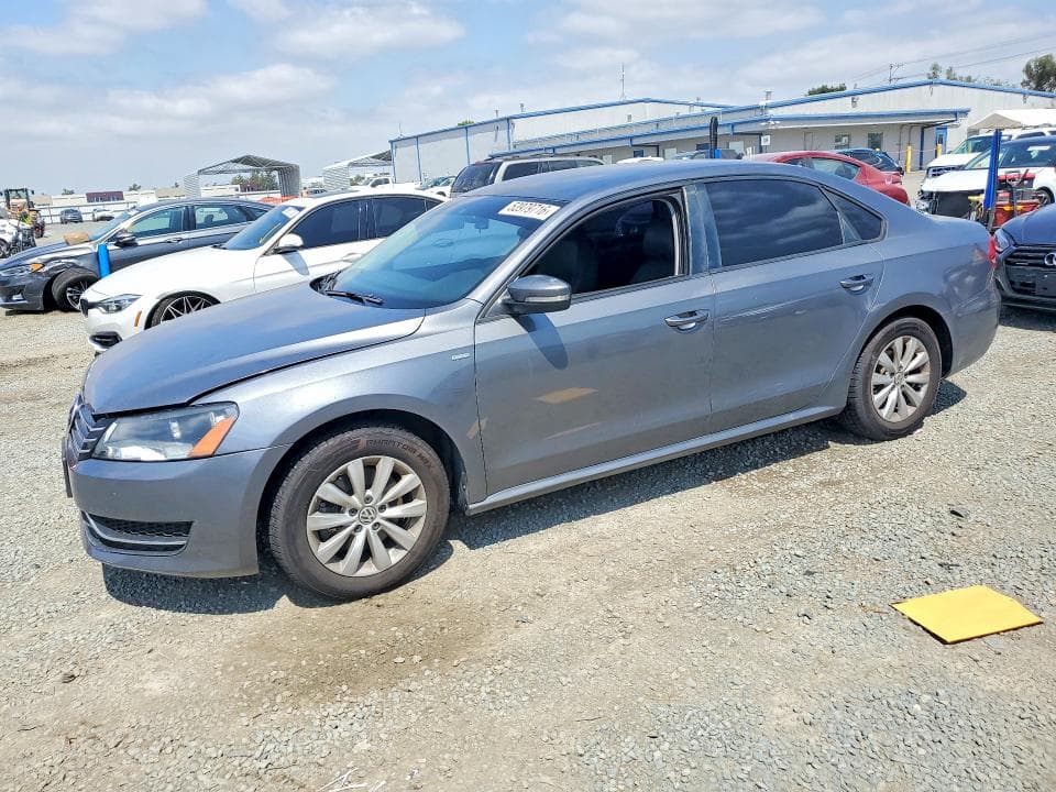 2014 VOLKSWAGEN PASSAT S - 1