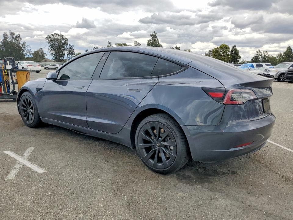 2022 TESLA MODEL 3 2