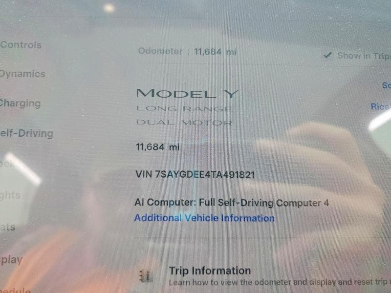 2026 TESLA MODEL Y 9