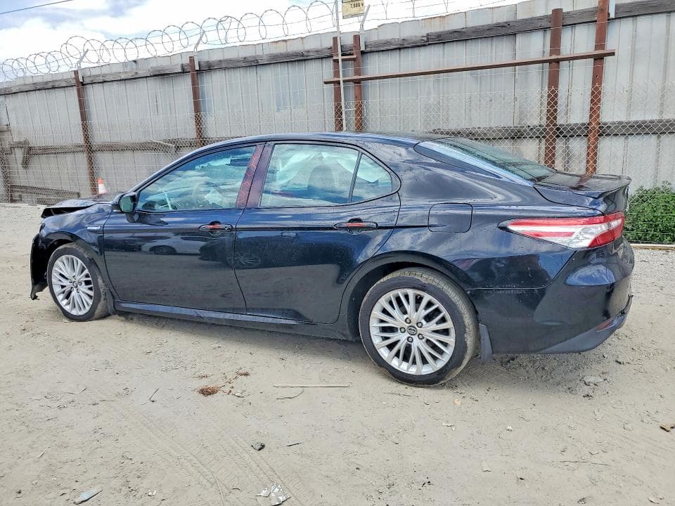 2018 TOYOTA CAMRY HYBRID XLE 2