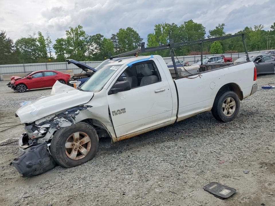 2013 RAM 1500 SLT - 1