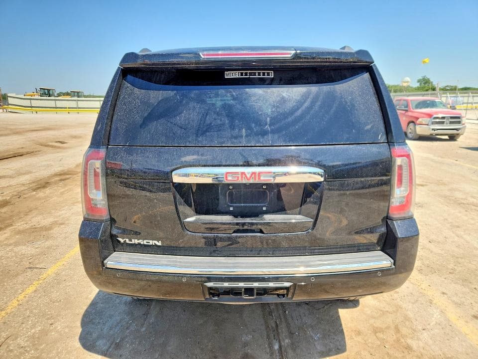 2019 GMC YUKON DENALI 6