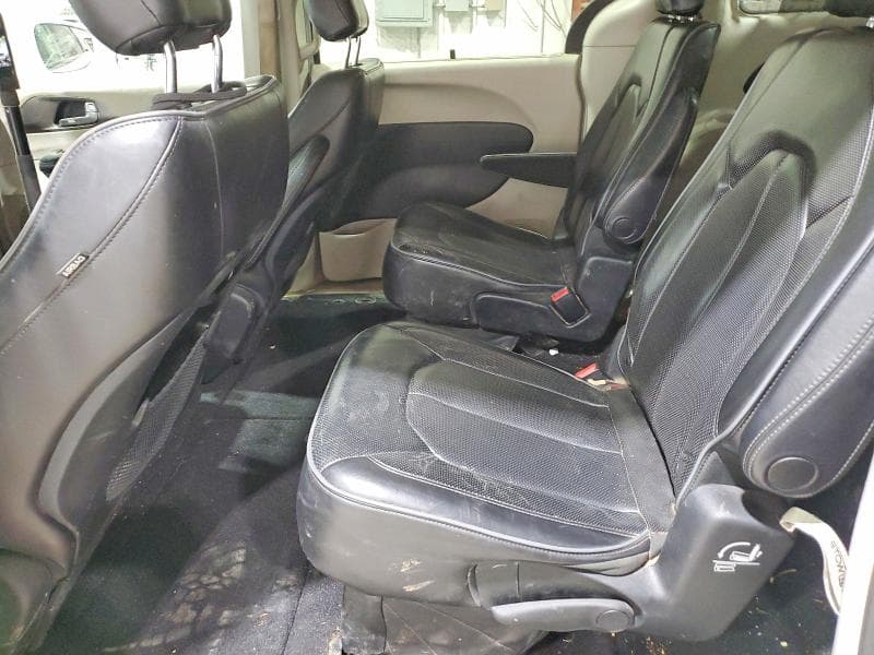 2018 CHRYSLER PACIFICA LIMITED 11