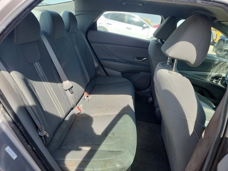 2022 HYUNDAI ELANTRA SEL 10
