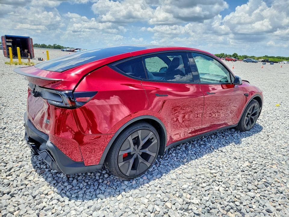 2026 TESLA MODEL Y 3