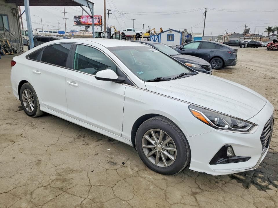 2019 HYUNDAI SONATA SE 4