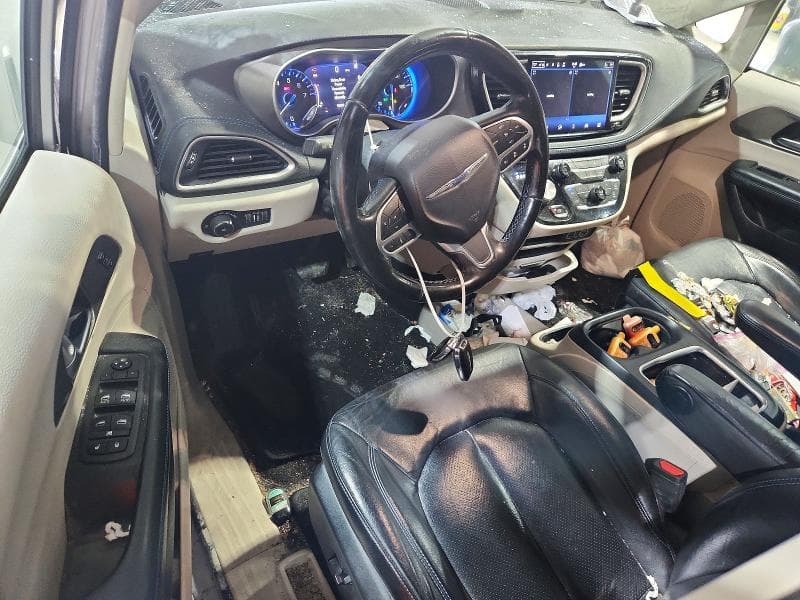 2021 CHRYSLER PACIFICA TOURING L 8