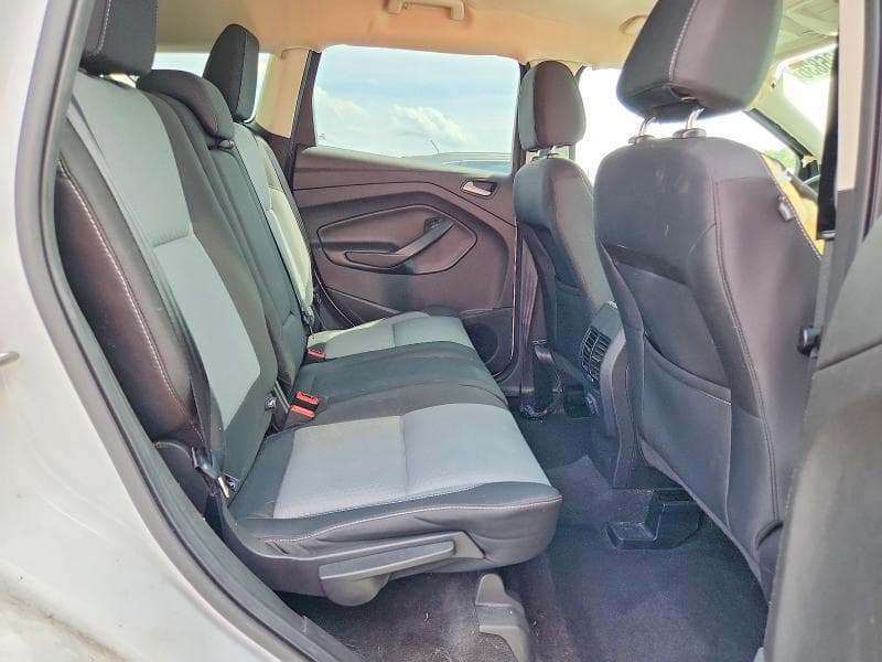 2017 FORD ESCAPE SE 11