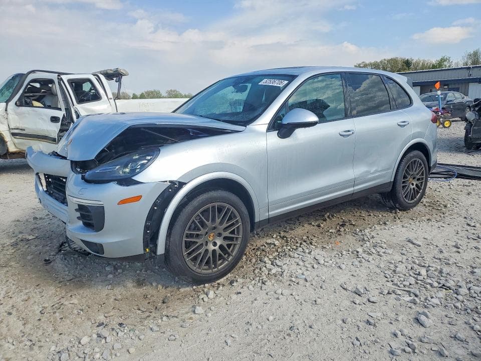 2017 PORSCHE CAYENNE - 1