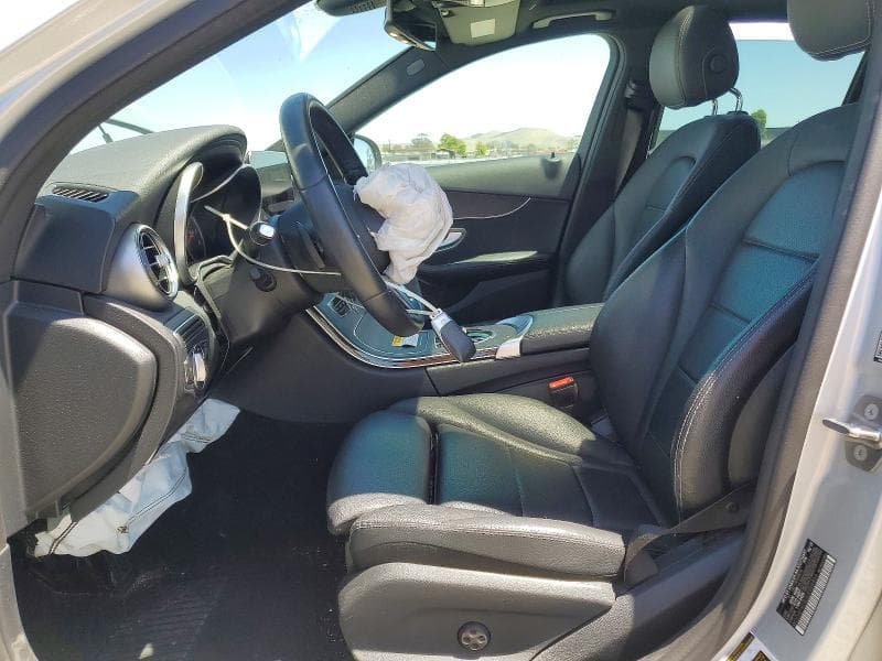 2020 MERCEDES-BENZ C 300 7