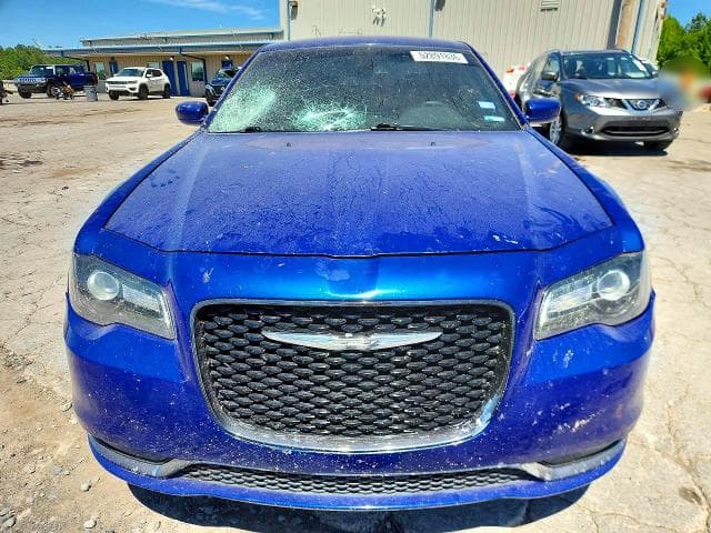 2019 CHRYSLER 300 S 5