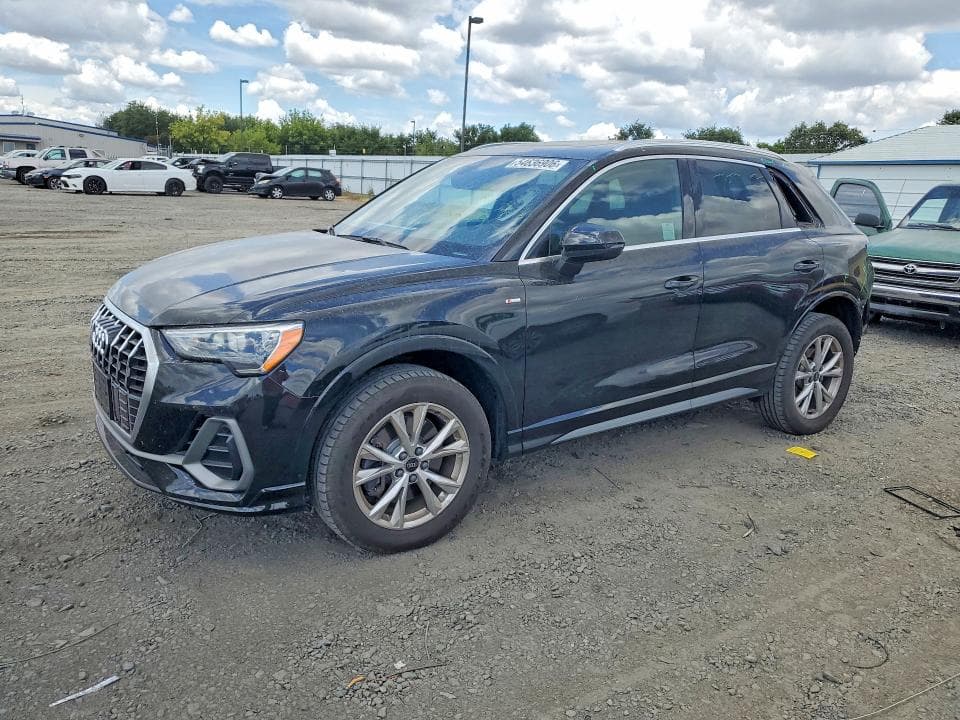 2022 AUDI Q3 - 1
