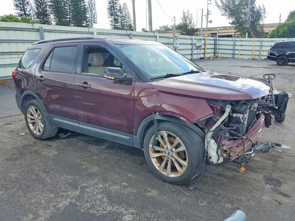 2018 FORD EXPLORER XLT 4