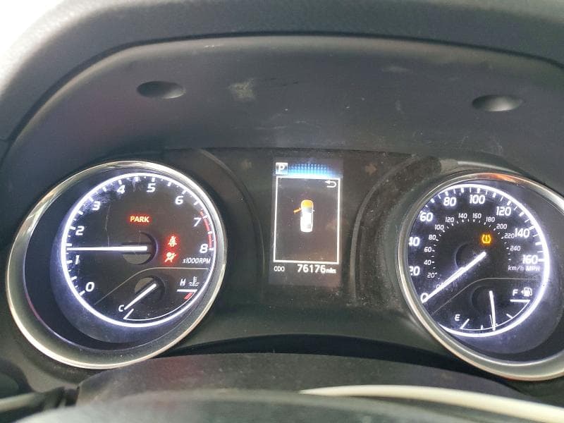 2019 TOYOTA CAMRY SE 9